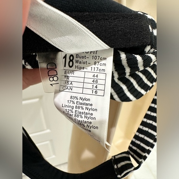 Seafolly PLUS SIZE Women's Dd Bra Bikini Top ONLY Swimsuit in Go Overboard Black - Picture 6 of 10